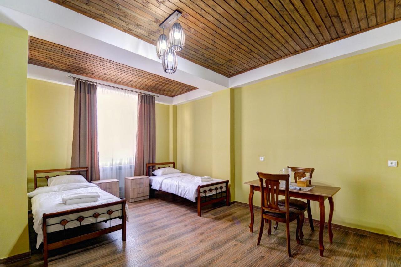 Hotel Sesil Gyumri Exterior photo